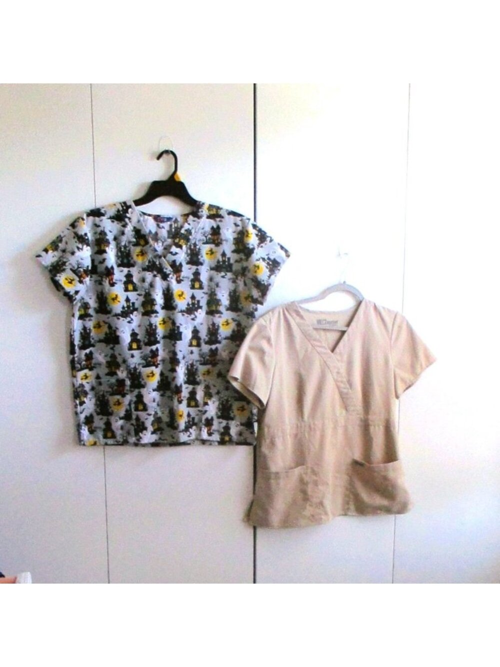 Set Of 2 Womens Scrub Tops - Halloween Print & Beige Size L